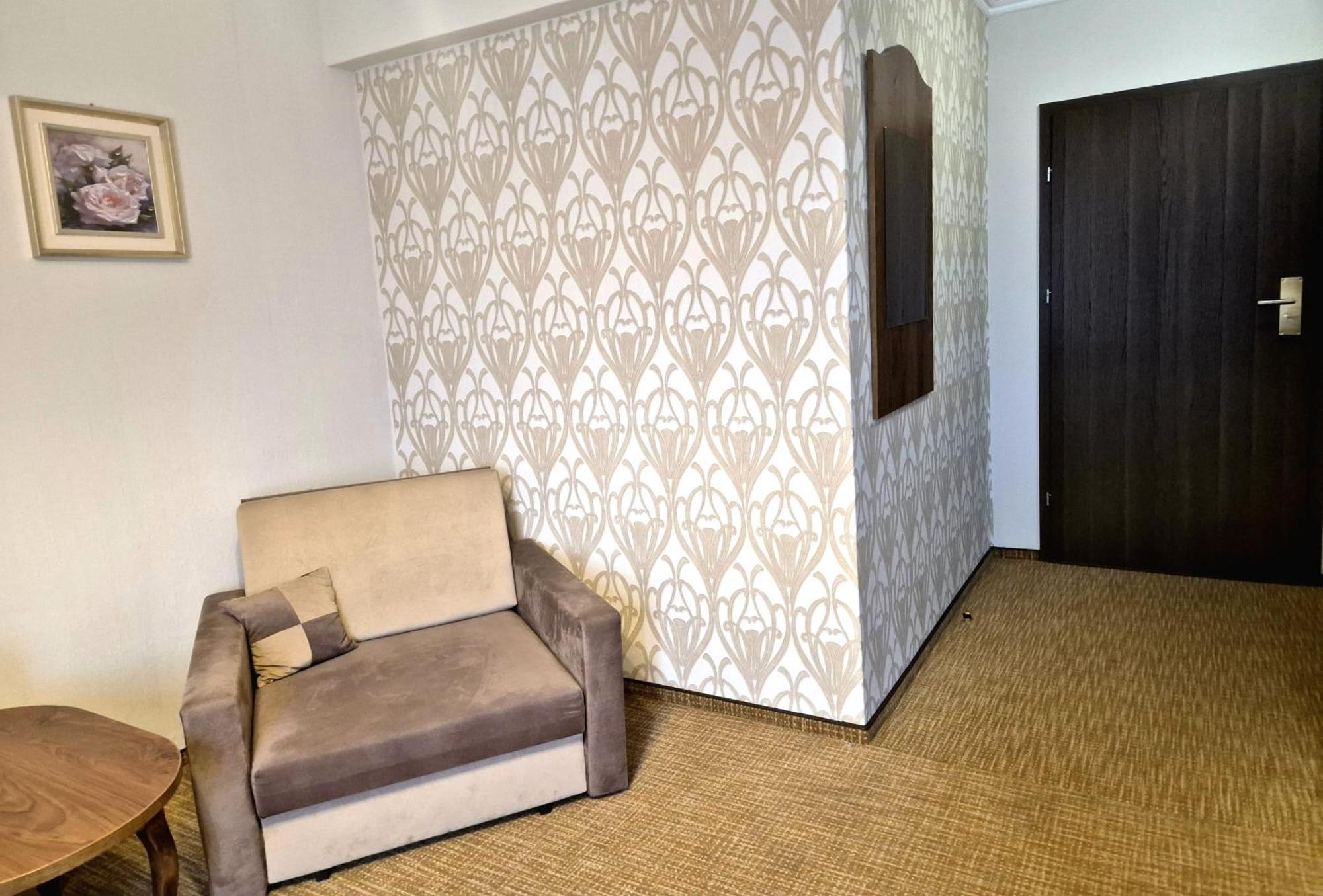 Dworek Nad Stawem & Laznia Piwna Ostrów Mazowiecka Buitenkant foto